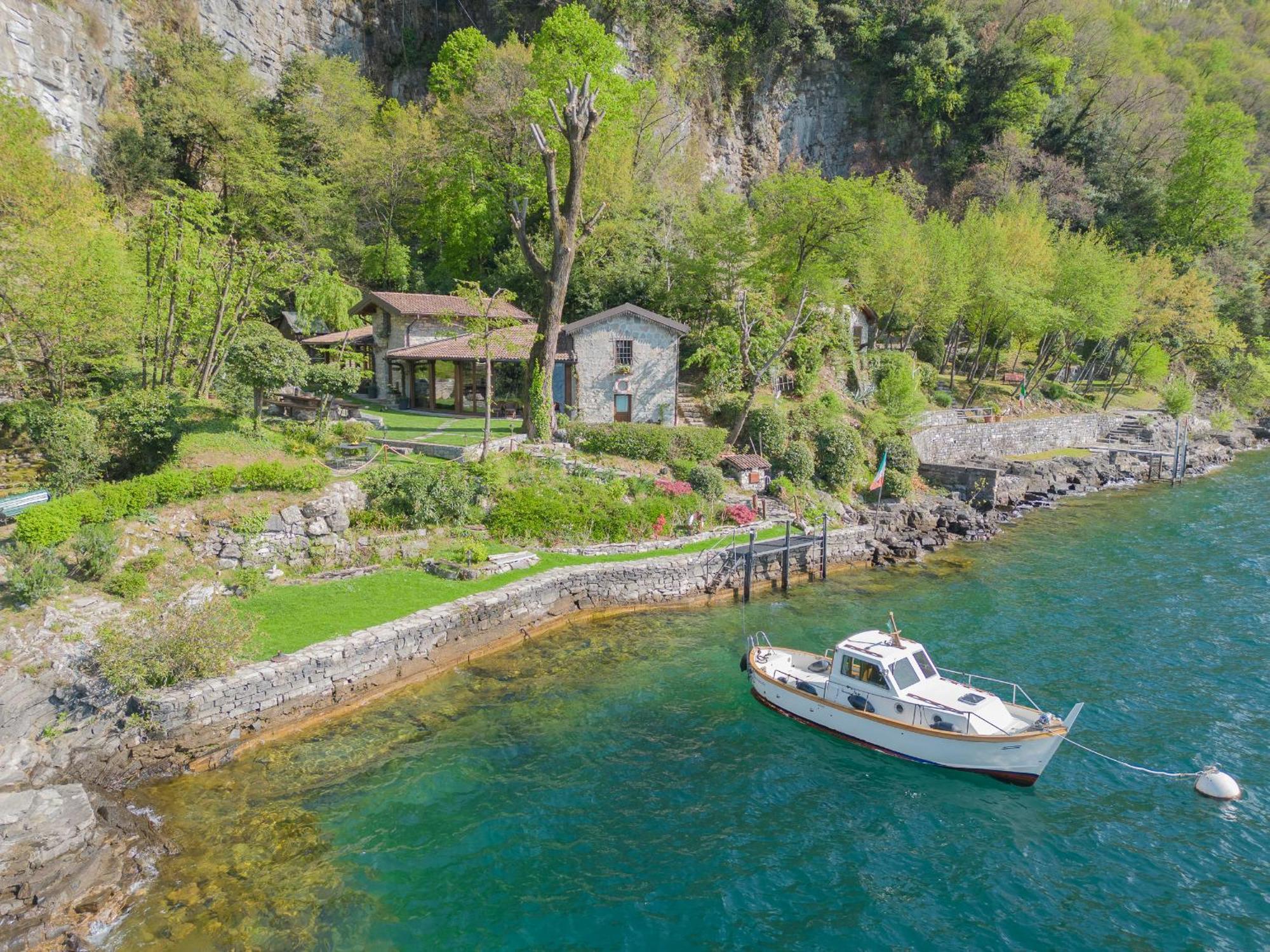 The Writer'S Nest Waterfront Villa By Rent All Como Faggeto Lario Extérieur photo