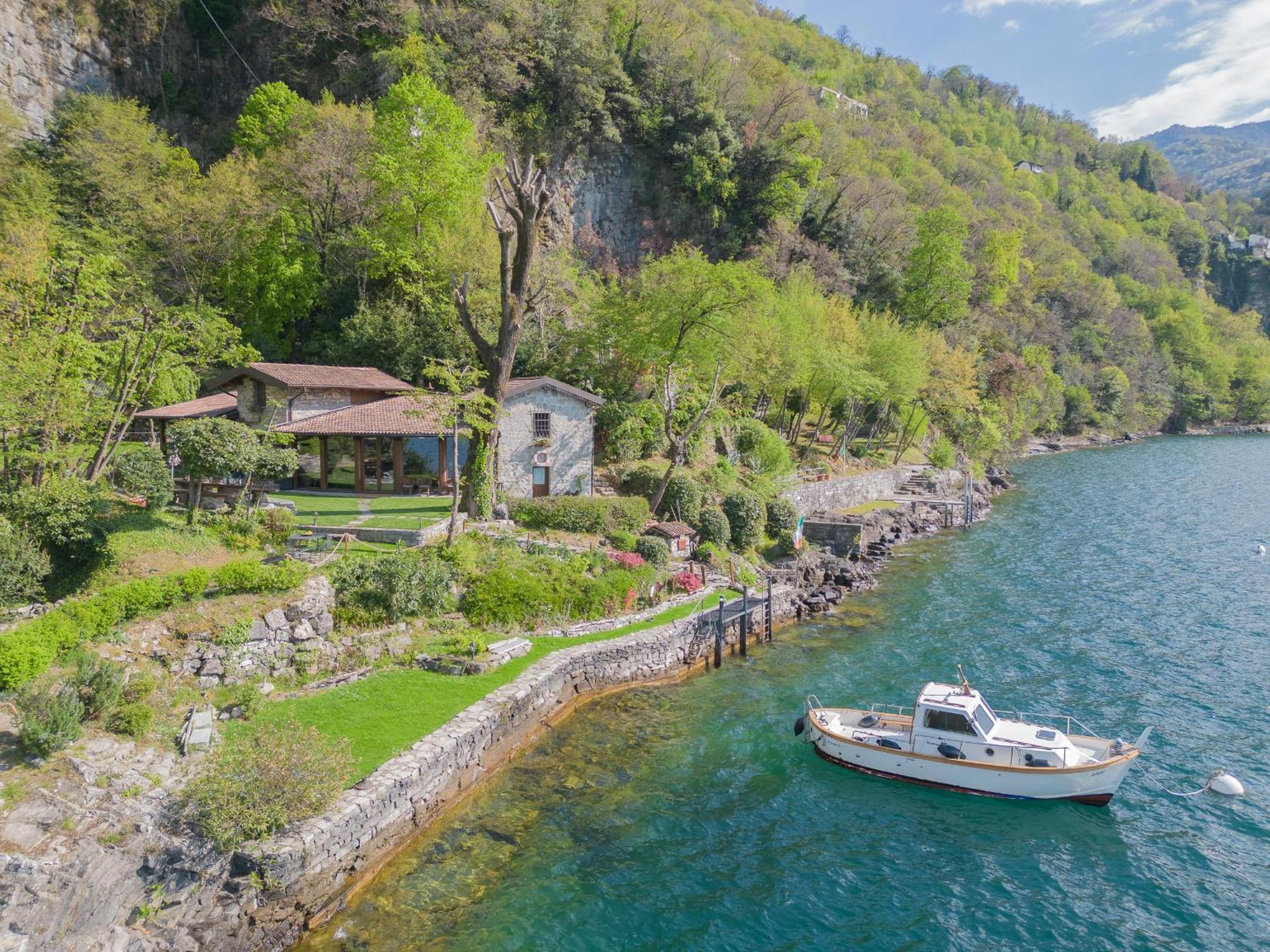 The Writer'S Nest Waterfront Villa By Rent All Como Faggeto Lario Extérieur photo